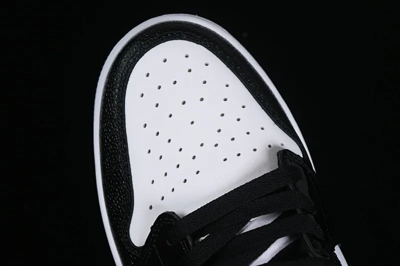 All categories Air Jordan Jordan series basketball shoes Air Jordan 1 Low Z version Air Jordan 1 Low Golf AJ1 Joe 1 new golf version laser patent leather black double hook FZ4159-100